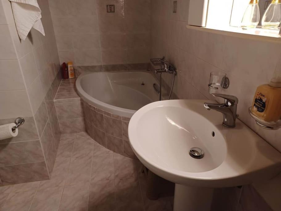 Rafaelhouse Apartment Chania  Bagian luar foto